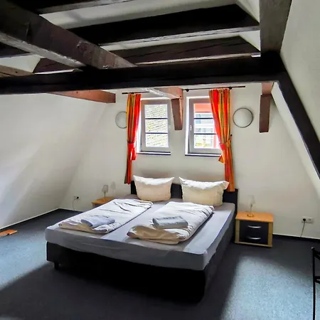 Bacchus Homes, Altstadt Appartement *