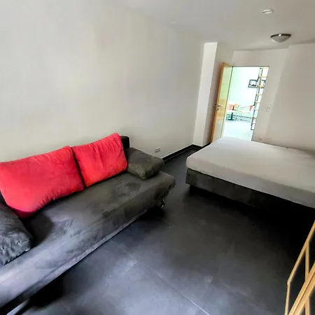 Bacchus Homes, Altstadt Appartement