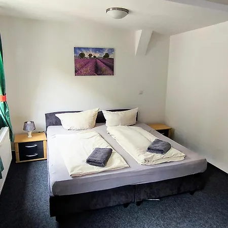 Bacchus Homes, Altstadt Appartement